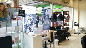 caroline-collis-salon